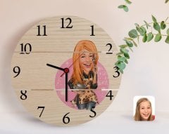 Kişiye Özel Kadın Aşçı Karikatürlü Otantik Ahşap Palet Saat-2