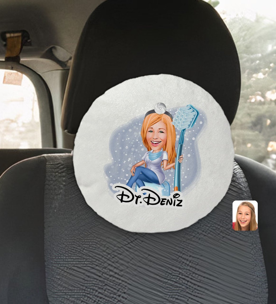 Kişiye Özel İsimli Kadın Diş Hekimi Karikatürlü Yuvarlak Araç Koltuk Yastığı-2