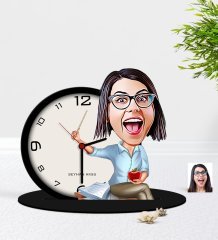 Kişiye Özel Bayan Öğretmen Karikatürlü Ahşap Masaüstü Biblo Saat-2