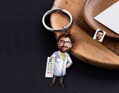 BK Gift Kişiye Özel Doktor Karikatürlü Ahşap Anahtarlık-8 Sevgiliye Hediye, Arkadaşa Hediye, Doğum Günü Hediyesi