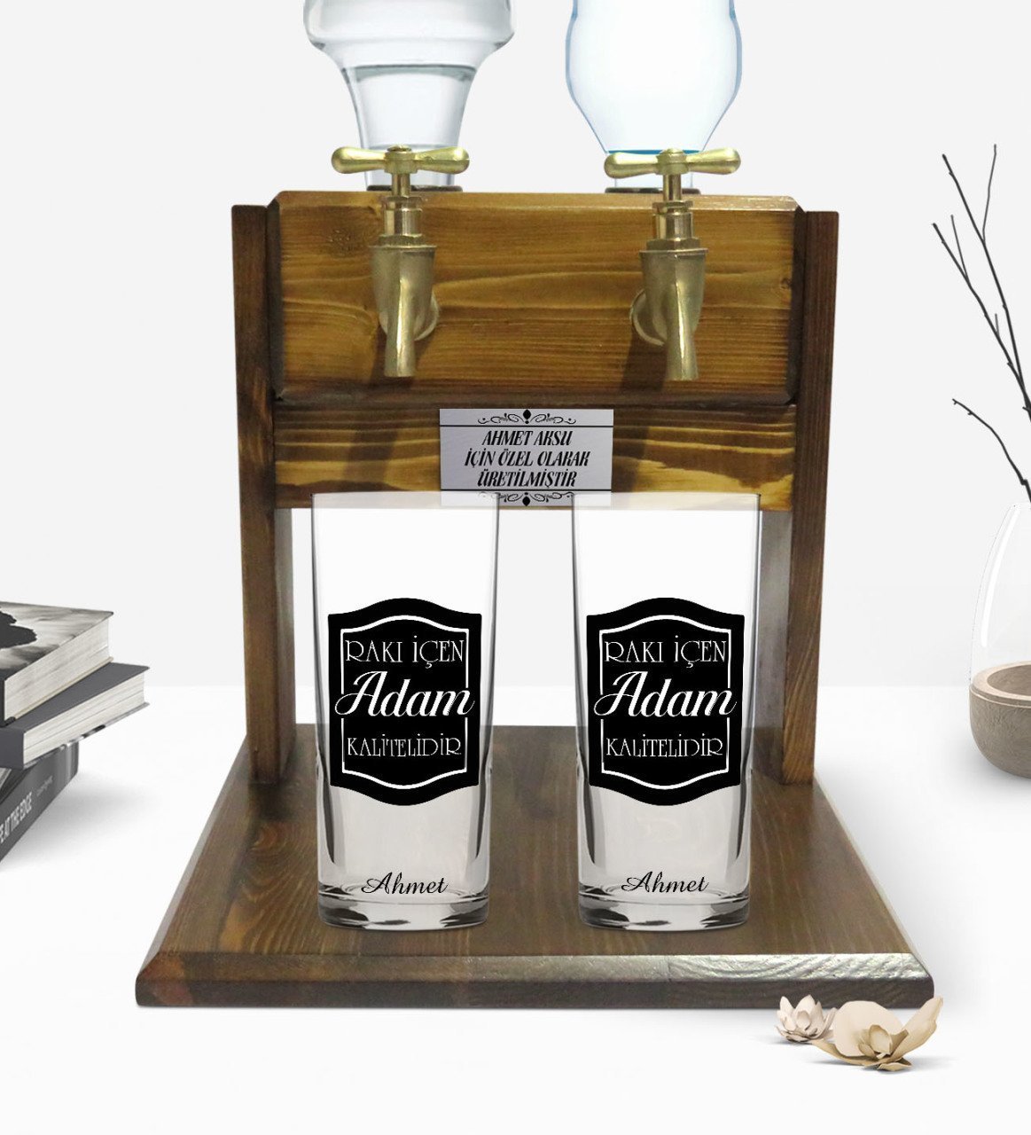 Kişiye Özel Renkli Baskılı Rakı İçen Adam Tasarımlı İkili Rakı Bardağı ve Çift Musluklu Doğal Ahşap Rakı Standı-1