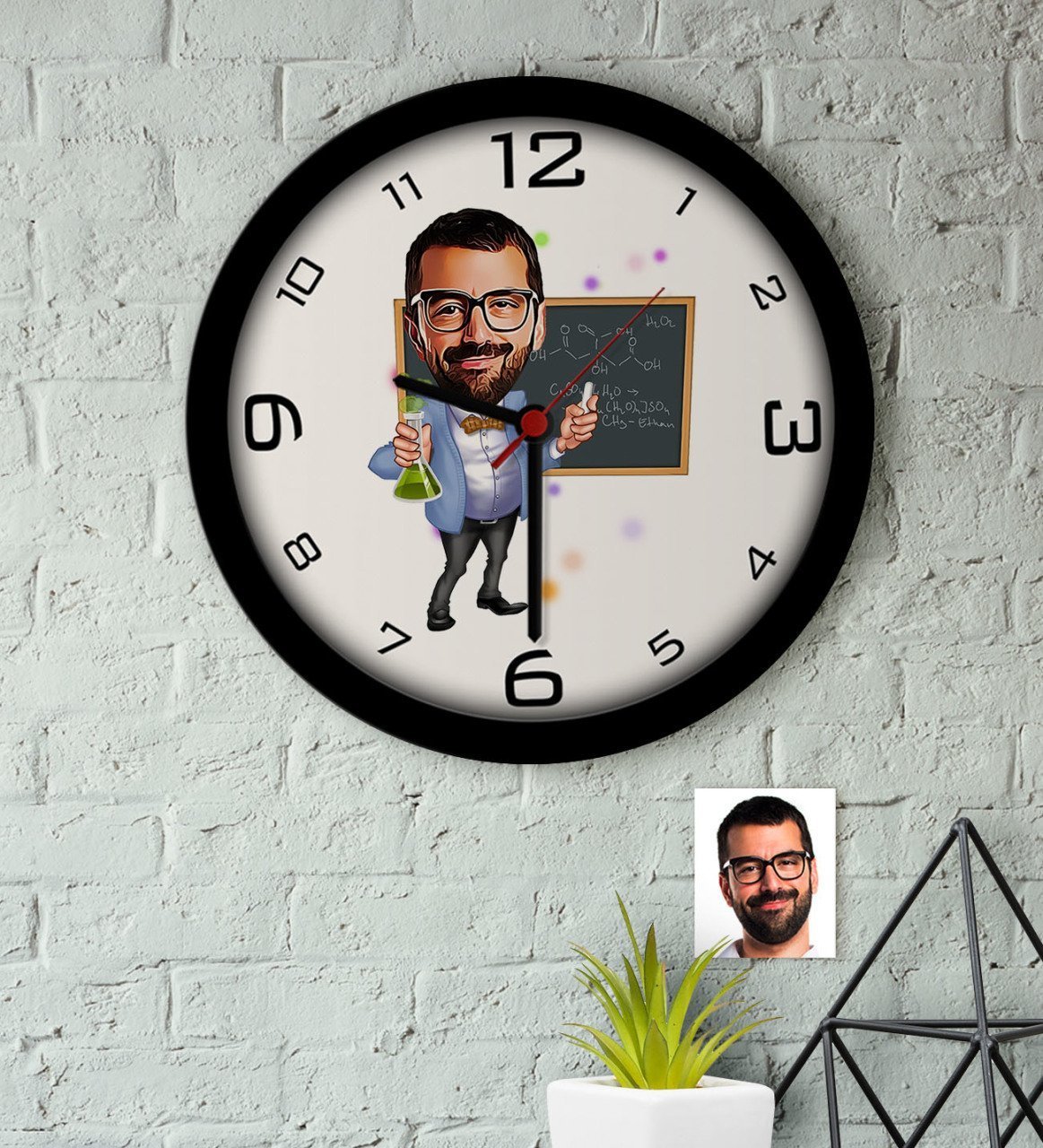 Kişiye Özel Erkek Fen Bilimleri Öğretmeni Karikatürlü Ahşap Duvar Saati-2