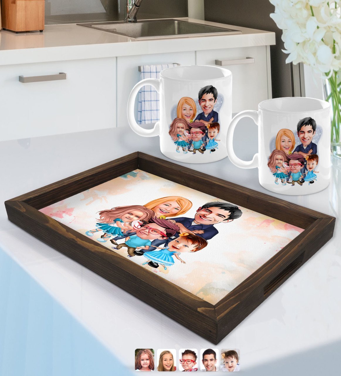 Kişiye Özel Aile Karikatürlü Doğal Ahşap Tepsi ve 2’li Kupa Bardak Seti-7