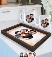 Kişiye Özel Tesettürlü Aile Karikatürlü Doğal Ahşap Tepsi ve 2’li Kupa Bardak Seti-4