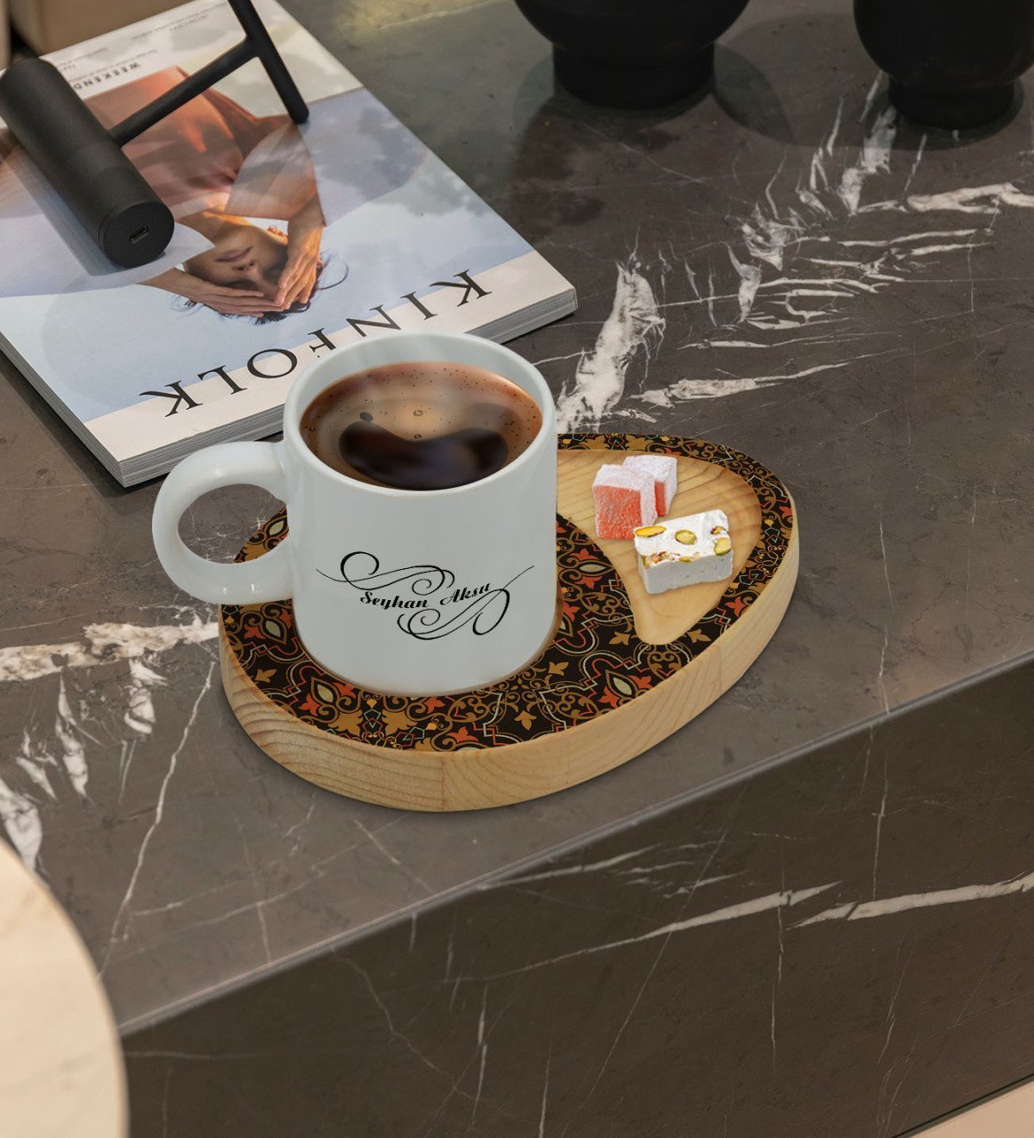 Kişiye Özel Retro Motif Tasarımlı Doğal Ahşap Tabaklı Türk Kahvesi Fincanı Sunum Seti Model 12