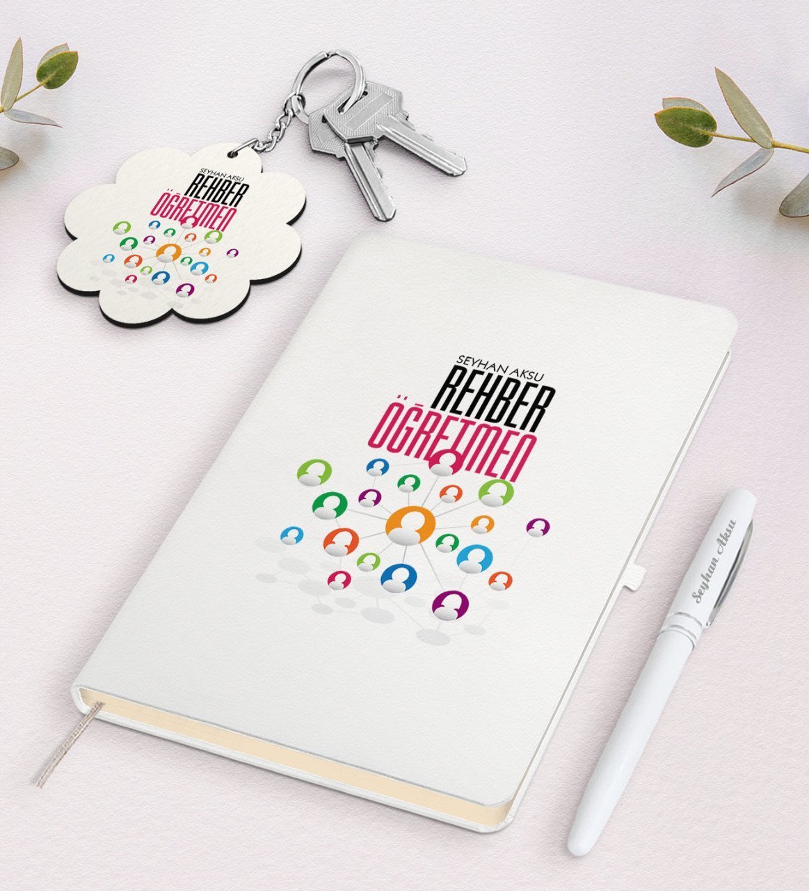 Kişiye Özel Rehber Öğretmen Beyaz Defter Kalem Ve Anahtarlık Hediye Seti