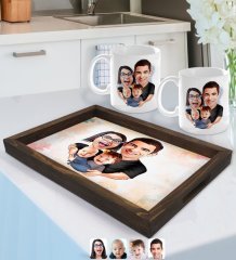 Kişiye Özel Aile Karikatürlü Doğal Ahşap Tepsi ve 2’li Kupa Bardak Seti-4