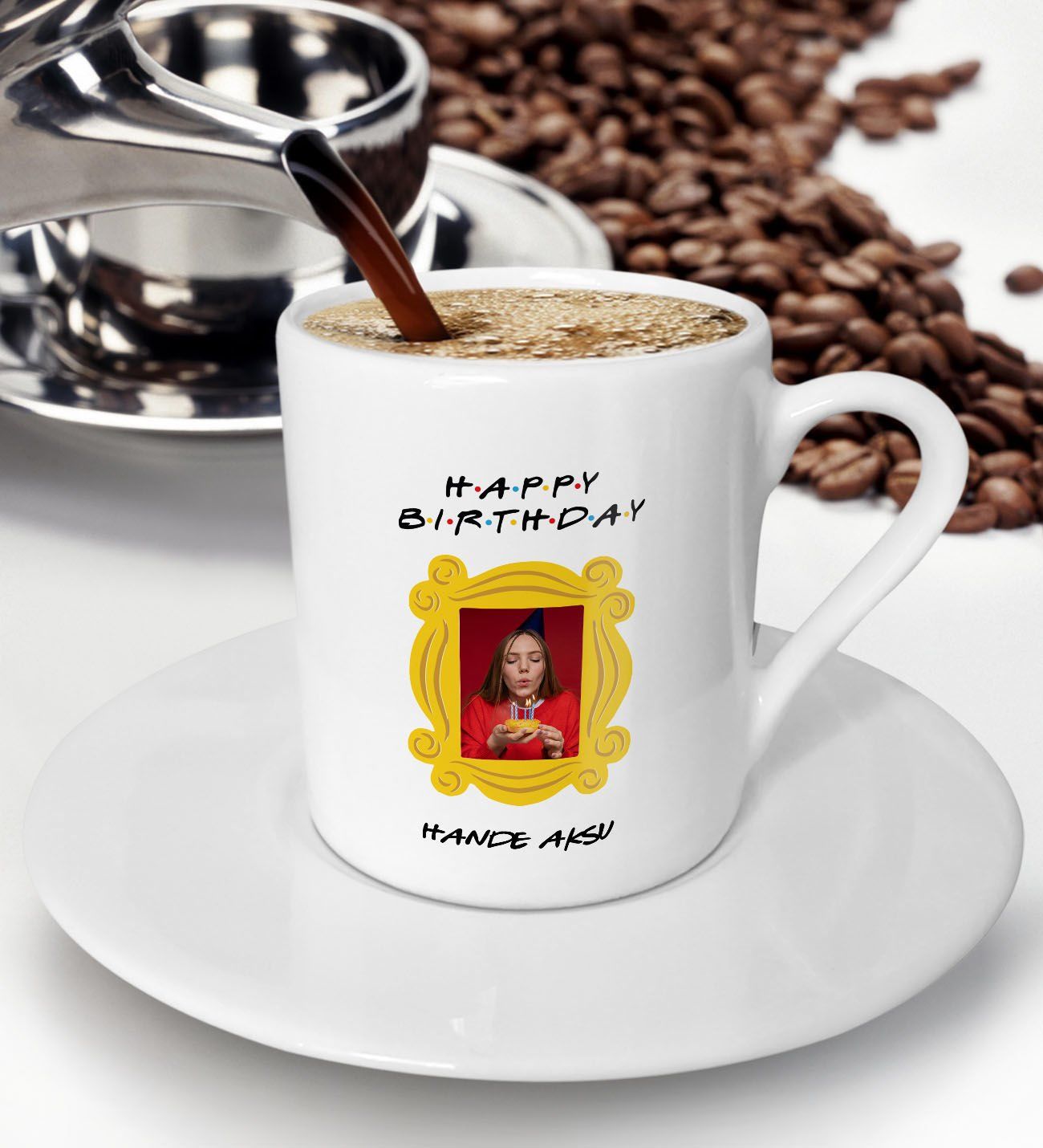 BK Gift Kişiye Özel Fotoğraflı Friends Kapı Çerçevesi Tasarımlı Happy Birthday Türk Kahvesi Fincanı