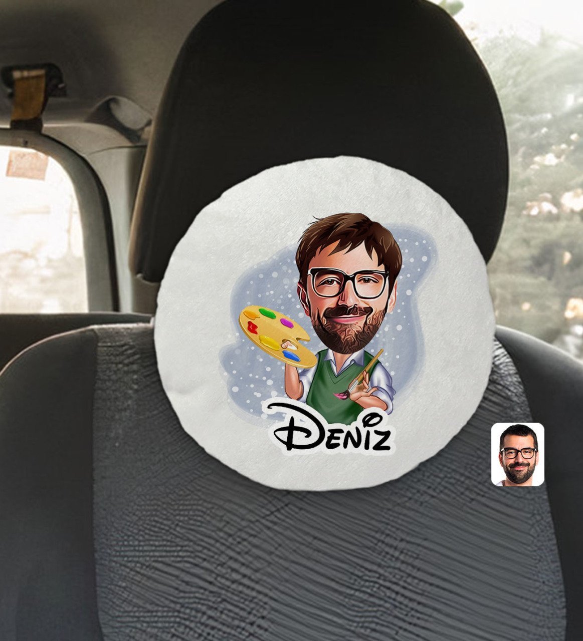 Kişiye Özel İsimli Erkek Ressam Karikatürlü Yuvarlak Araç Koltuk Yastığı-1