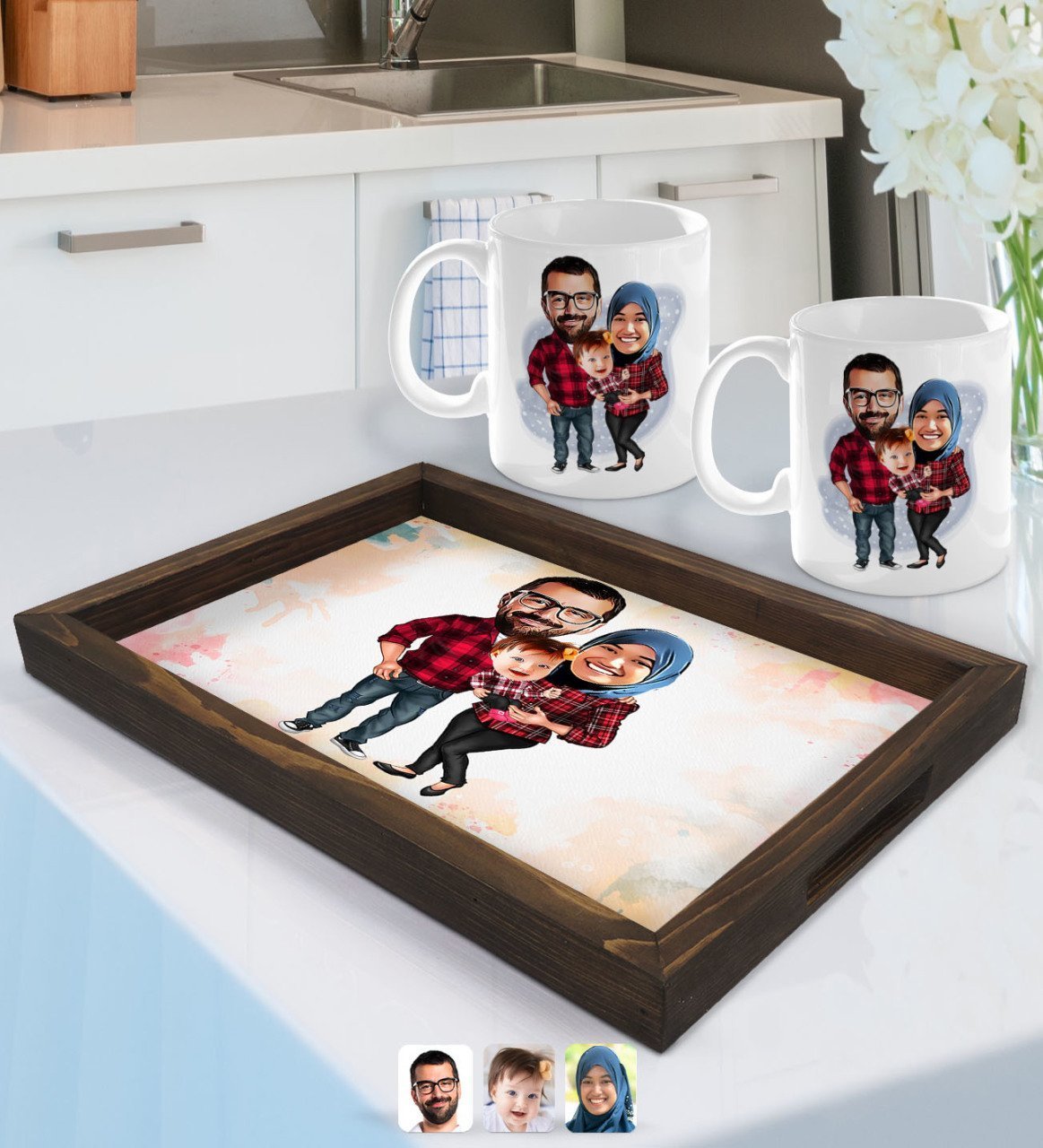 Kişiye Özel Tesettürlü Aile Karikatürlü Doğal Ahşap Tepsi ve 2’li Kupa Bardak Seti-2