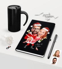 Kişiye Özel Yılbaşı Sevgililer Karikatürlü Siyah Defter Kalem Termos Mug Seti - 2