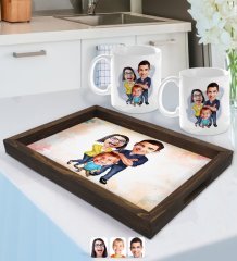 Kişiye Özel Aile Karikatürlü Doğal Ahşap Tepsi ve 2’li Kupa Bardak Seti-1