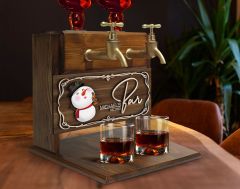 BK Gift Kişiye Özel Kabartma Yeni Yıl Tasarımlı İsimli Çift Musluklu Doğal Ahşap İçki Standı-6, İçki Standı, Doğum Günü Hediyesi, Ev Hediyesi