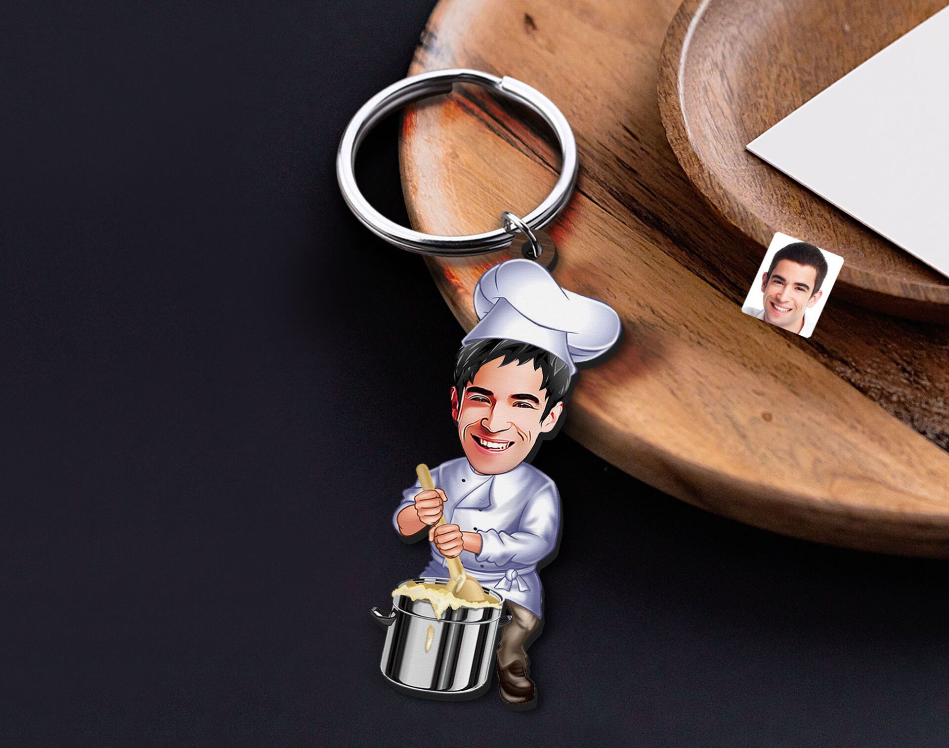 BK Gift Kişiye Özel Chef Karikatürlü Ahşap Anahtarlık-1 Sevgiliye Hediye, Arkadaşa Hediye, Doğum Günü Hediyesi
