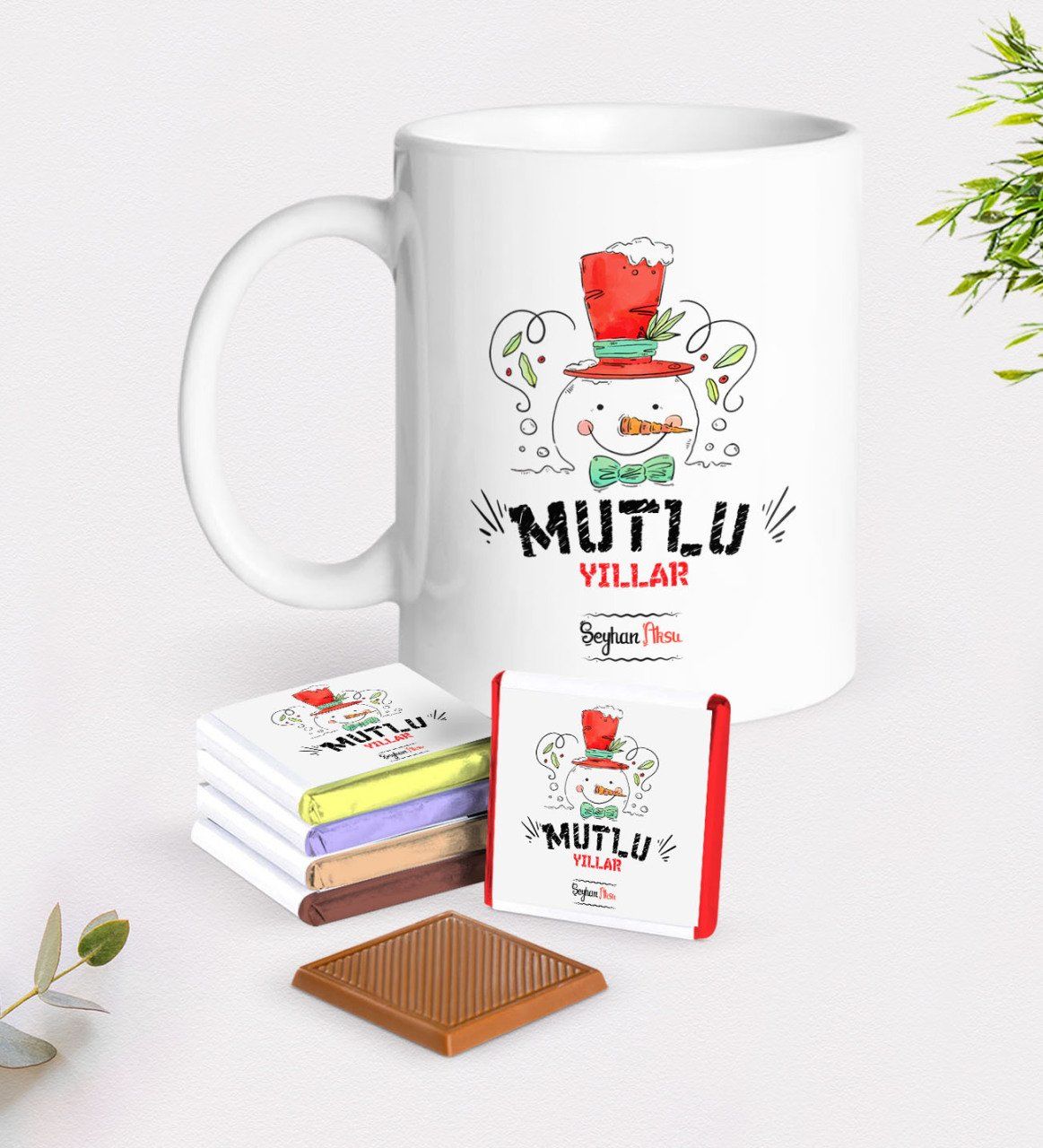 Kişiye Özel Yılbaşı Mutlu Yıllar Beyaz Kupa ve Çikolata Hediye Seti-5