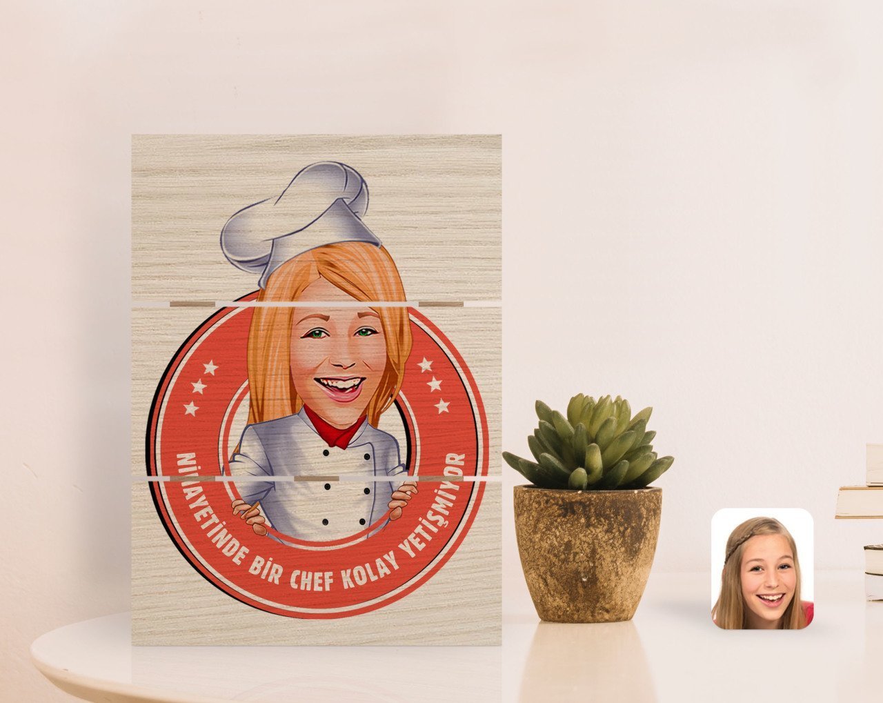 Kişiye Özel Kadın Chef Kolay Yetişmiyor Karikatürlü Otantik Masaüstü Ahşap Palet Çerçeve-1