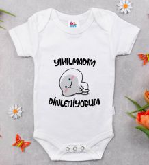 BK Kids Yıkılmadım Dinleniyorum Tasarımlı Beyaz Bebek Body Zıbın-1
