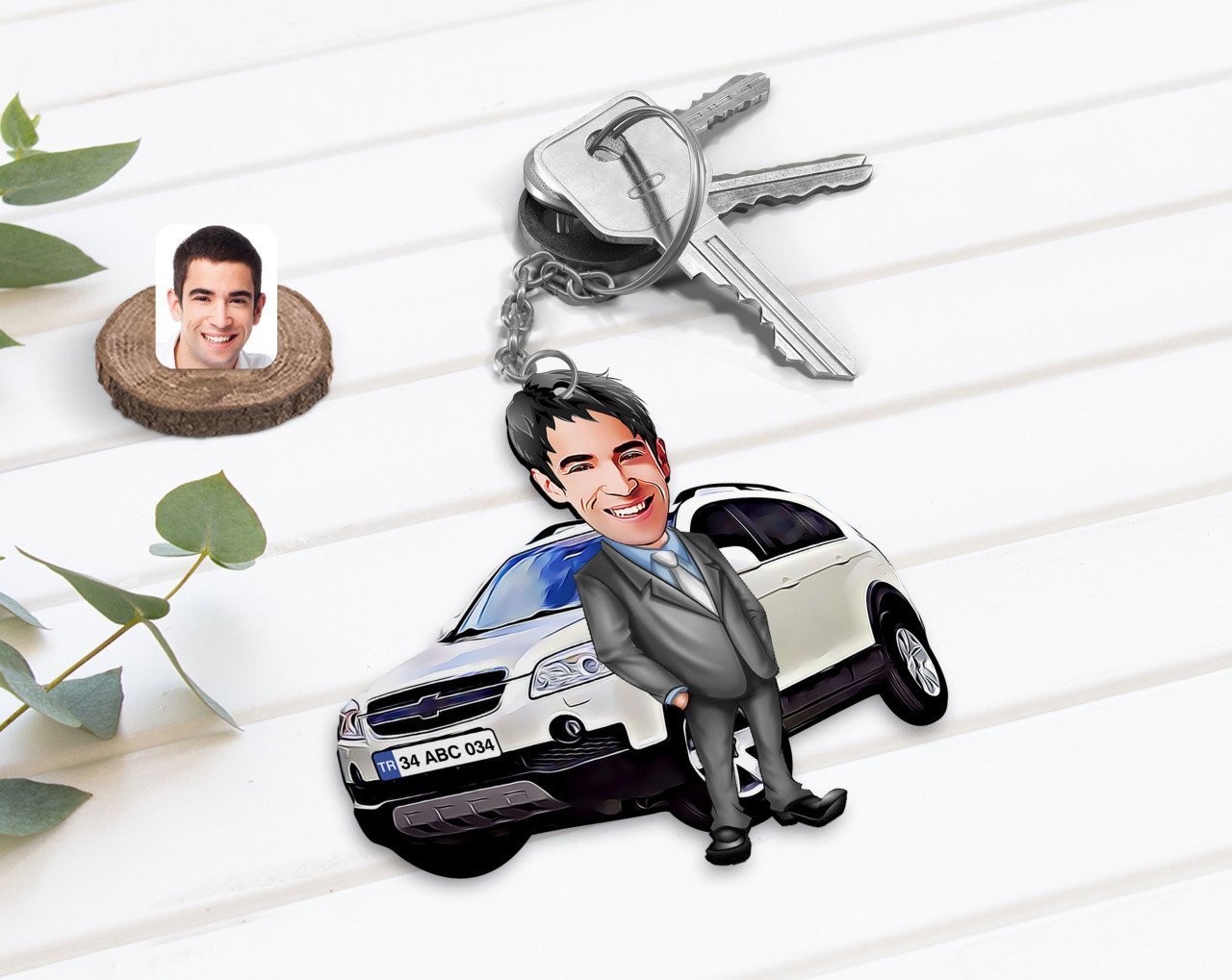 Kişiye Özel Bay Chevrolet Captiva Figürlü Plakalı Ahşap Karikatür Anahtarlık