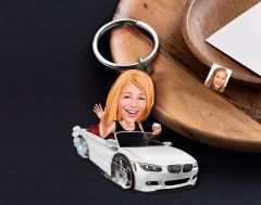 BK Gift Kişiye Özel Patron Anne Karikatürlü Ahşap Anahtarlık-3 Sevgiliye Hediye, Arkadaşa Hediye, Doğum Günü Hediyesi