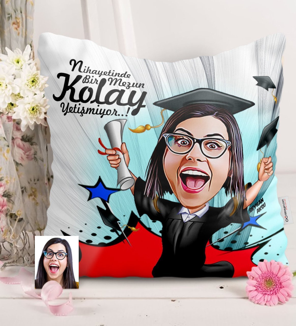 Kişiye Özel Bayan Mezun Karikatürlü Saten Yastık - 1