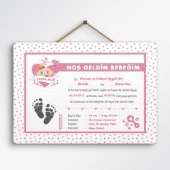 Kişiye Özel Hoş Geldin Bebeğim Ahşap Duvar Levhası (Kız Bebek)