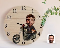 Kişiye Özel Erkek Motorcu Karikatürlü Otantik Ahşap Palet Saat-4