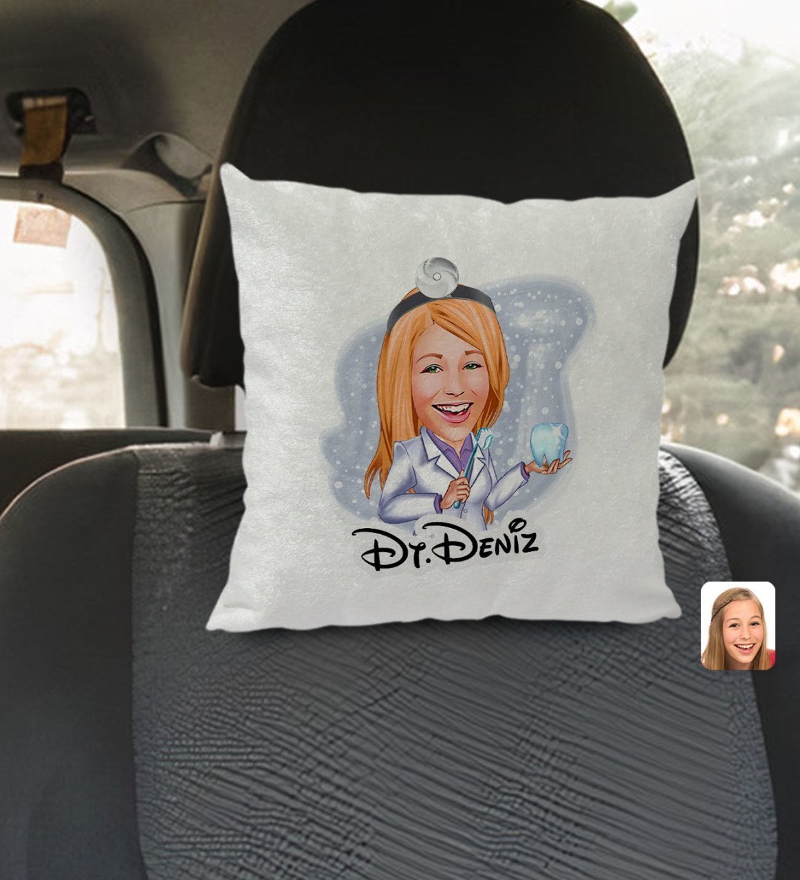Kişiye Özel İsimli Kadın Diş Hekimi Karikatürlü Kare Araç Koltuk Yastığı-1