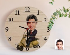 Kişiye Özel Erkek Motorcu Karikatürlü Otantik Ahşap Palet Saat-3