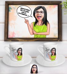 Kişiye Özel Kadın Nihayetinde Karikatürlü Doğal Ahşap Tepsi ve 2’li Kahve Fincan Seti-5