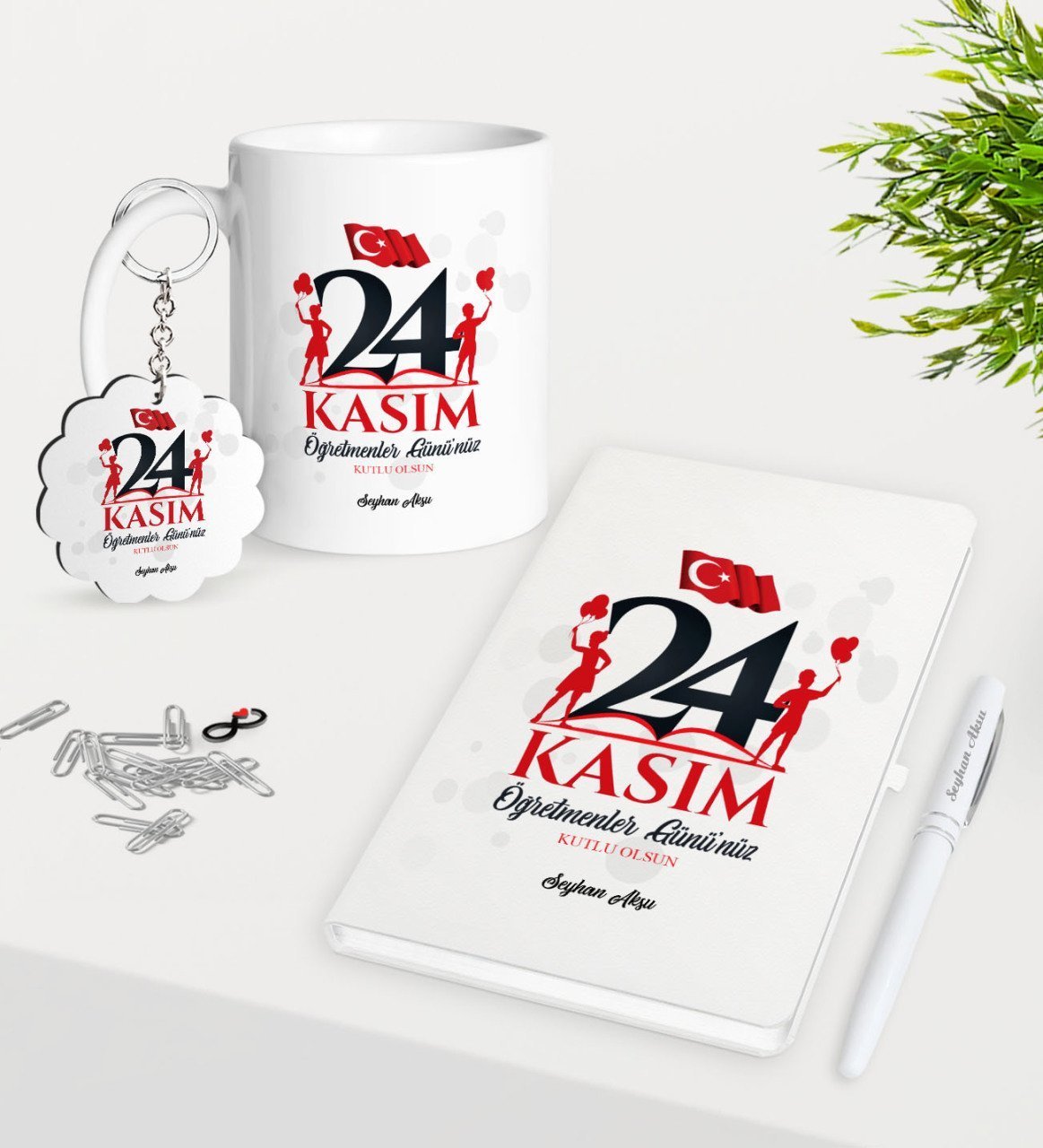 Kişiye Özel Öğretmenler Gününüz Kutlu Olsun Kupa Anahtarlık Beyaz Defter Kalem Hediye Seti-2