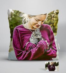 Kişiye Özel Tam Boy Kedi ve Kız Karikatürlü Beyaz Yastık-1