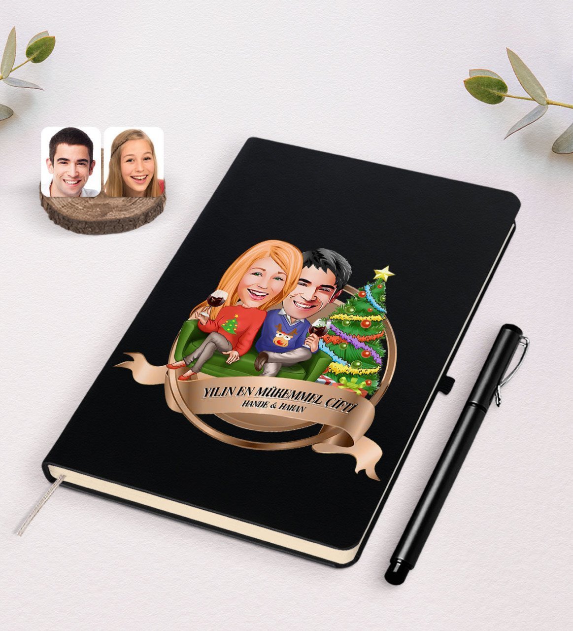 Kişiye Özel Yılın En Mükemmel Çifti Karikatürlü Siyah Defter ve Kalem Hediye Seti-64
