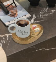 Kişiye Özel Mermer Tasarımlı Doğal Ahşap Tabaklı Türk Kahvesi Fincanı Sunum Seti Model 5