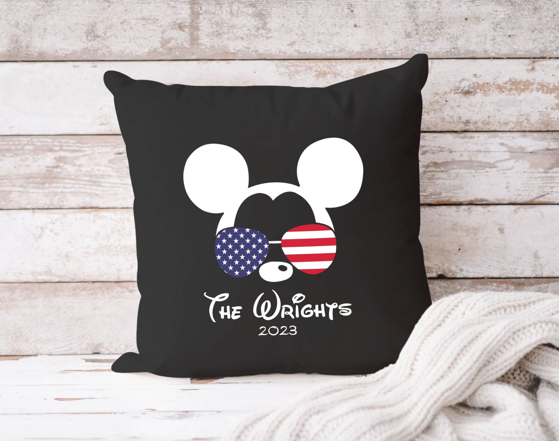 BK Gift Kişiye Özel Disney Tasarımlı Premium Kumaş Siyah Kırlent Yastık, Ev Hediyesi, Ev Dekorasyonu, Dekoratif Hediye-9