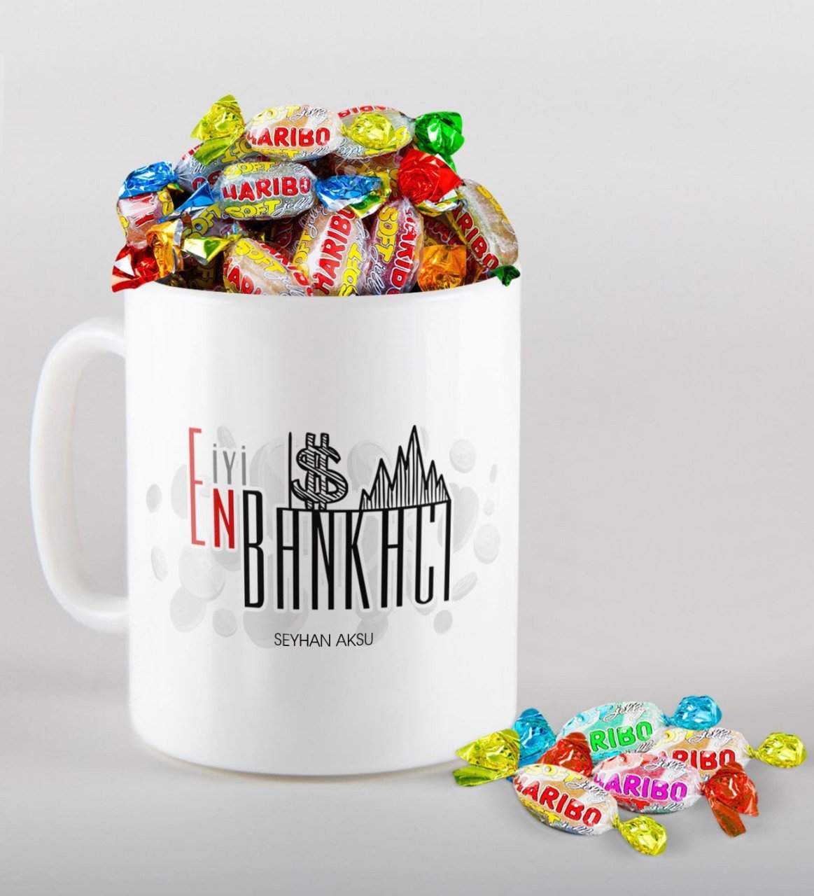 Kişiye Özel En İyi Bankacı Kupa ve Haribo Şeker Hediye Seti