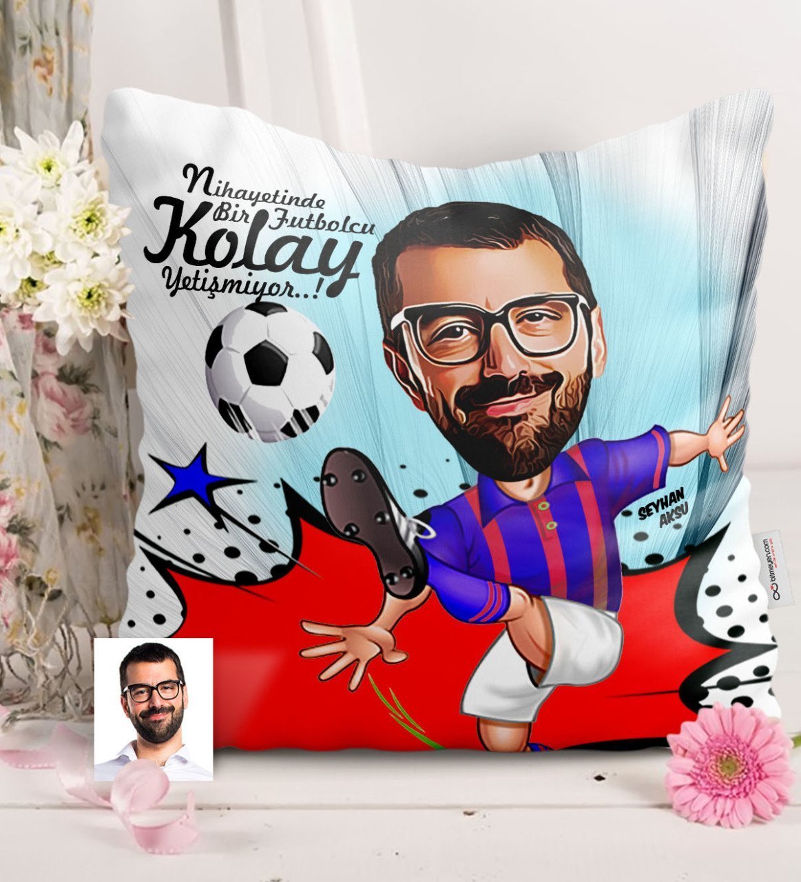 Kişiye Özel Bay Futbolcu Bordo Mavi Karikatürlü Saten Yastık - 1