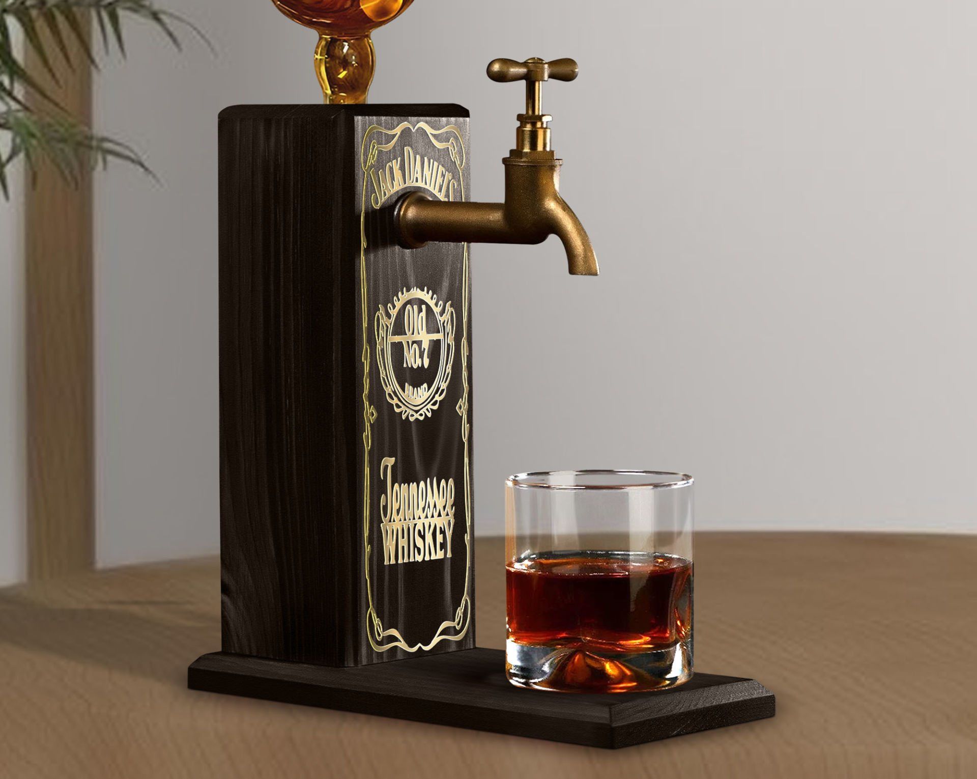 BK Gift Aynalı Altın Kabartma Musluklu Doğal Siyah(Ebony) Ahşap Viski Standı, Home Bar, İçecek Dispenseri, Ahşap İçecek Çeşmesi-1