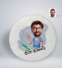 Kişiye Özel İsimli Erkek Diş Hekimi Karikatürlü Yuvarlak Araç Koltuk Yastığı-4