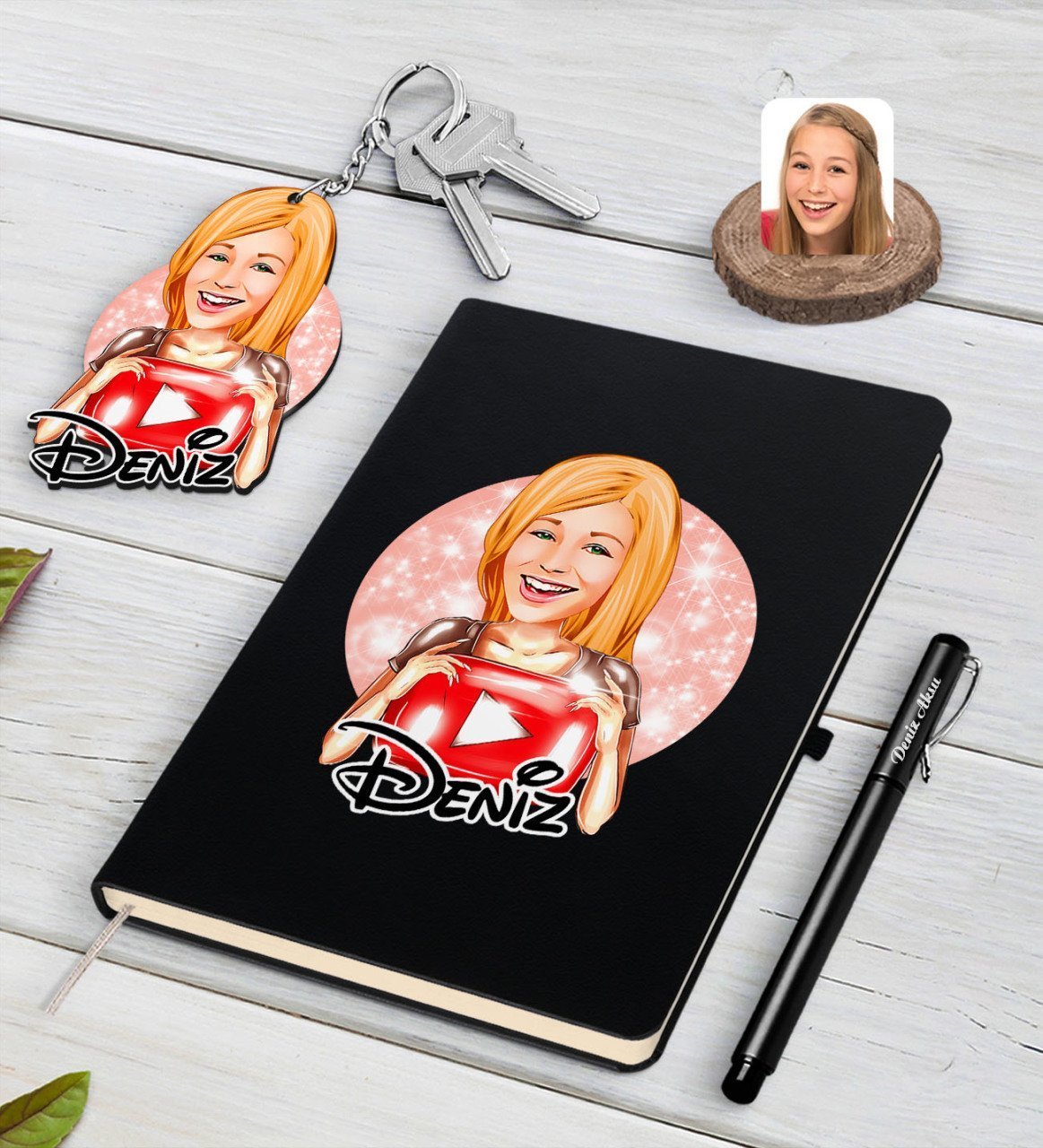 Kişiye Özel Kadın Youtuber Karikatürlü Siyah Defter Kalem Ve Anahtarlık Hediye Seti-1