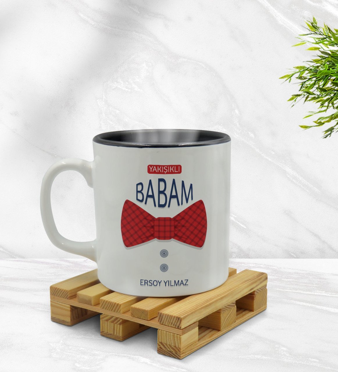 Kişiye Özel Yakışıklı Babam Tasarımlı İçi Siyah Renkli Kupa Bardak Model 2