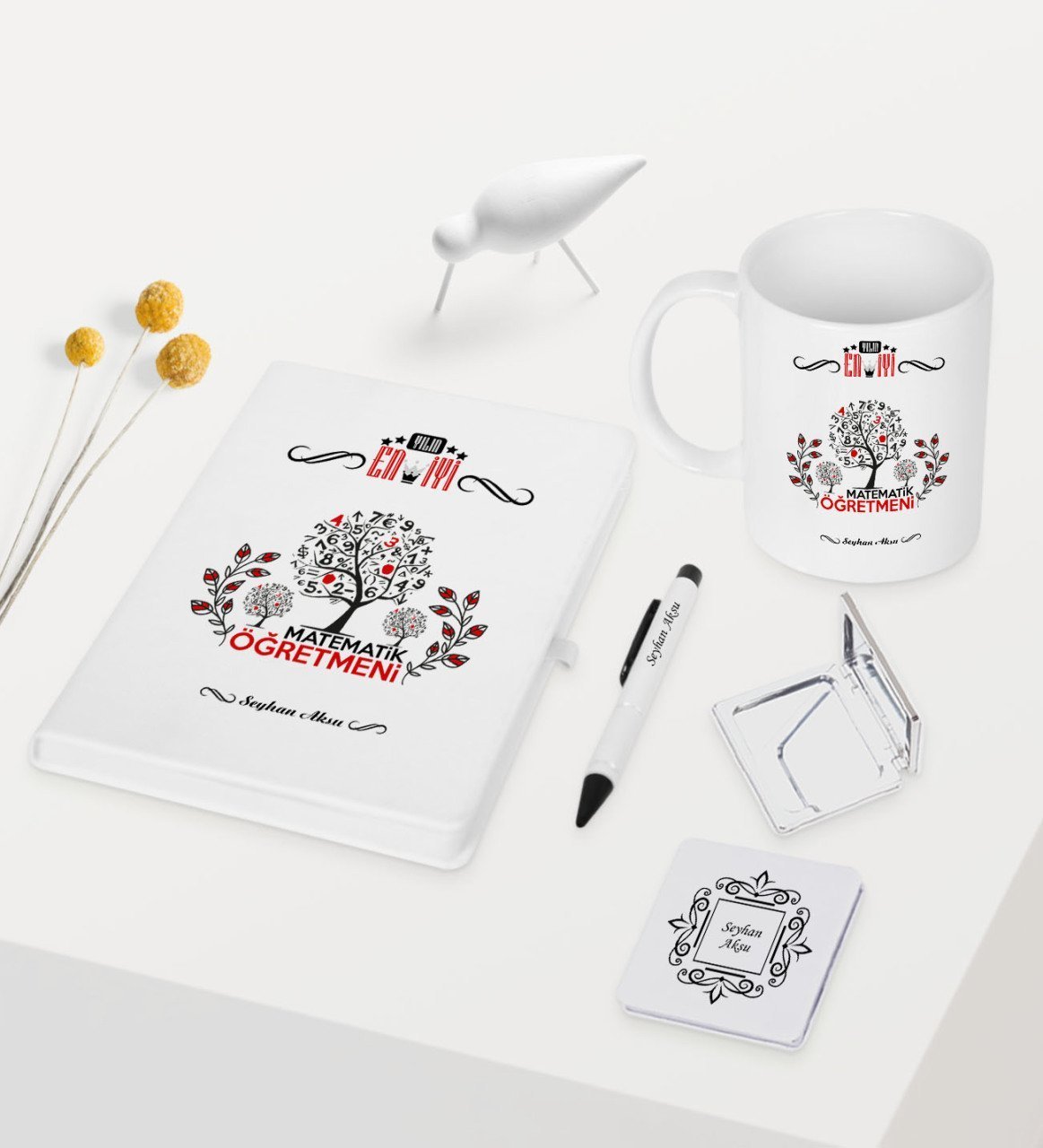 Kişiye Özel Yılın En İyi Matematik Öğretmeni Temalı Beyaz Defter Kalem Kupa Ayna Seti