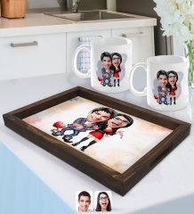 Kişiye Özel Sevgililer Karikatürlü Doğal Ahşap Tepsi ve 2’li Kupa Bardak Seti-1