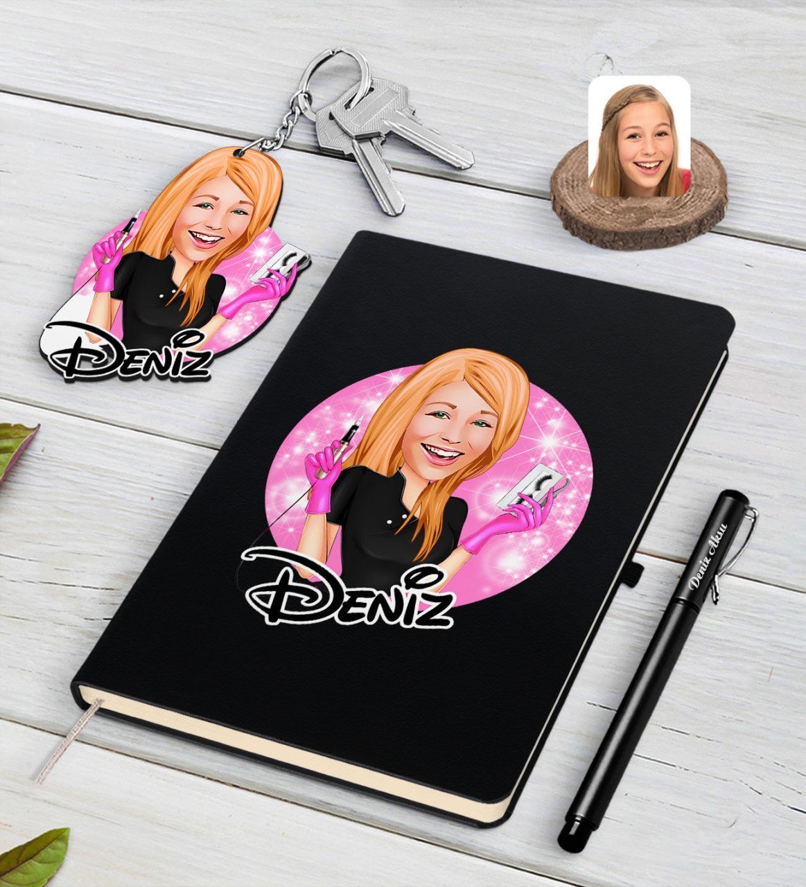 Kişiye Özel Kadın Güzellik Uzmanı Karikatürlü Siyah Defter Kalem Ve Anahtarlık Hediye Seti-3