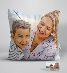 Kişiye Özel Tam Boy Anne ve Oğul Karikatürlü Beyaz Yastık-1
