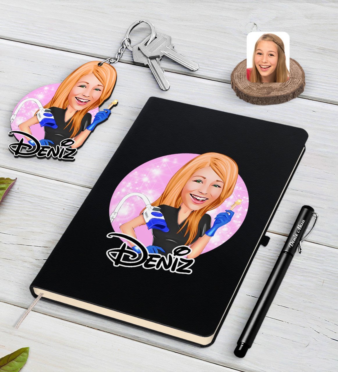 Kişiye Özel Kadın Güzellik Uzmanı Karikatürlü Siyah Defter Kalem Ve Anahtarlık Hediye Seti-2