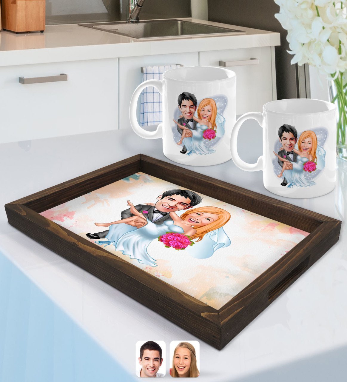 Kişiye Özel Evleniyoruz Karikatürlü Doğal Ahşap Tepsi ve 2’li Kupa Bardak Seti-9