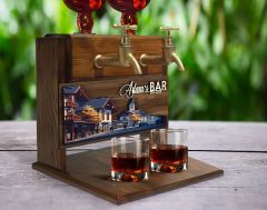 BK Gift Kişiye Özel Kabartma İsimli ve Tarihli Çift Musluklu Doğal Ahşap İçki Standı-24, İçki Standı, Doğum Günü Hediyesi, Ev Hediyesi