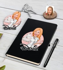 Kişiye Özel Kadın Aşçı Karikatürlü Siyah Defter Kalem Ve Anahtarlık Hediye Seti-3
