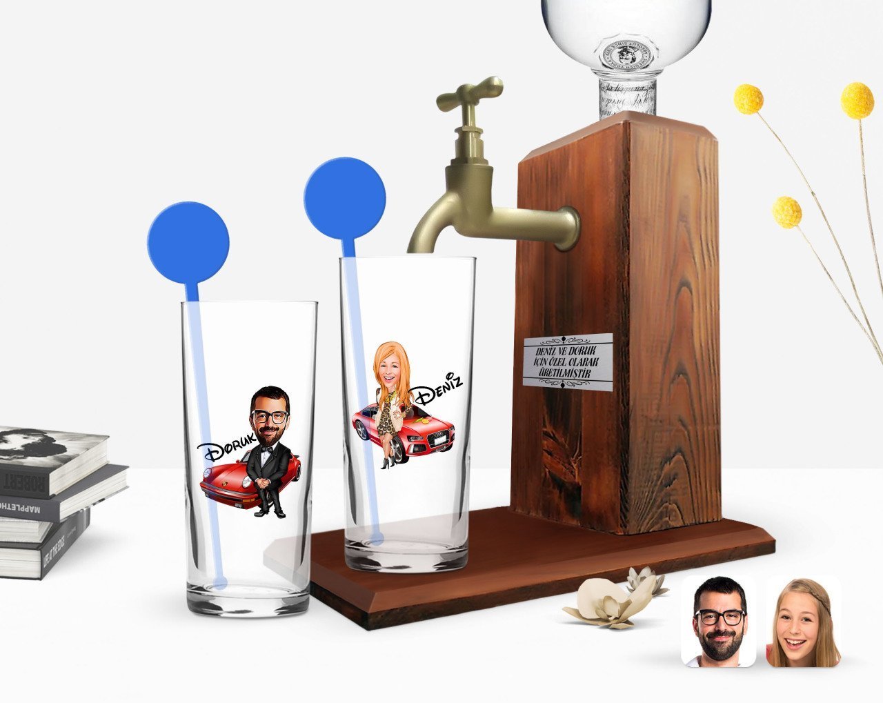 Kişiye Özel Renkli Baskılı Erkek ve Kadın Karikatürlü İkili Vodka Bardağı ve Ahşap Vodka Standı Hediye Seti-1