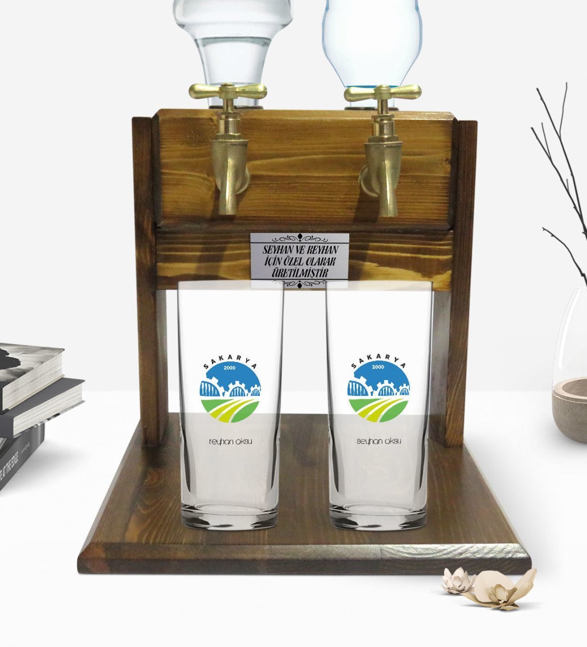 Kişiye Özel Renkli Baskılı Sakarya Tasarımlı Turistik İkili Rakı Bardağı ve Çift Musluklu Doğal Ahşap Rakı Standı-1